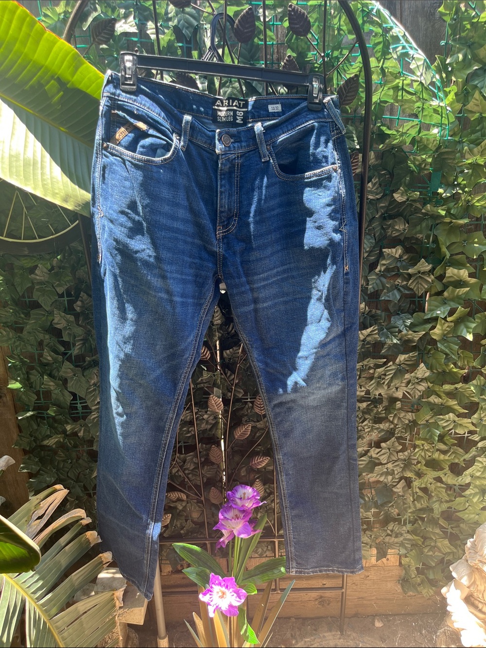 Ariat Men’s Dark Blue Straight Jeans - Classic Indigo Wash